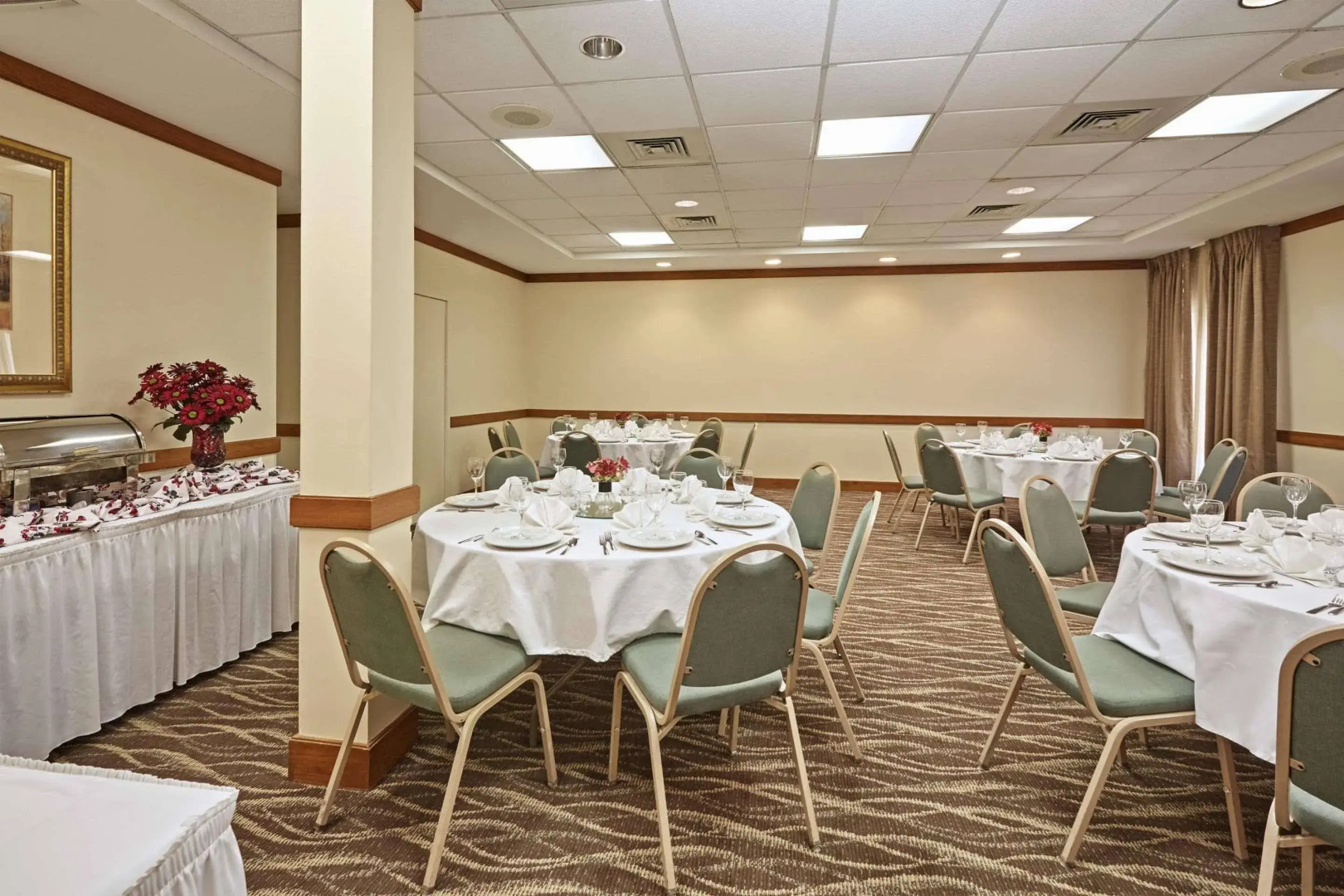 Howard Johnson Plaza Madison