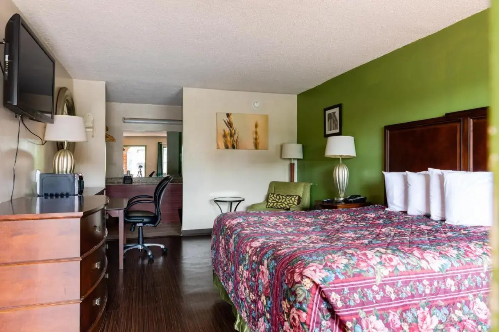 Country Hearth Inn & Suites Atlanta / Marietta and