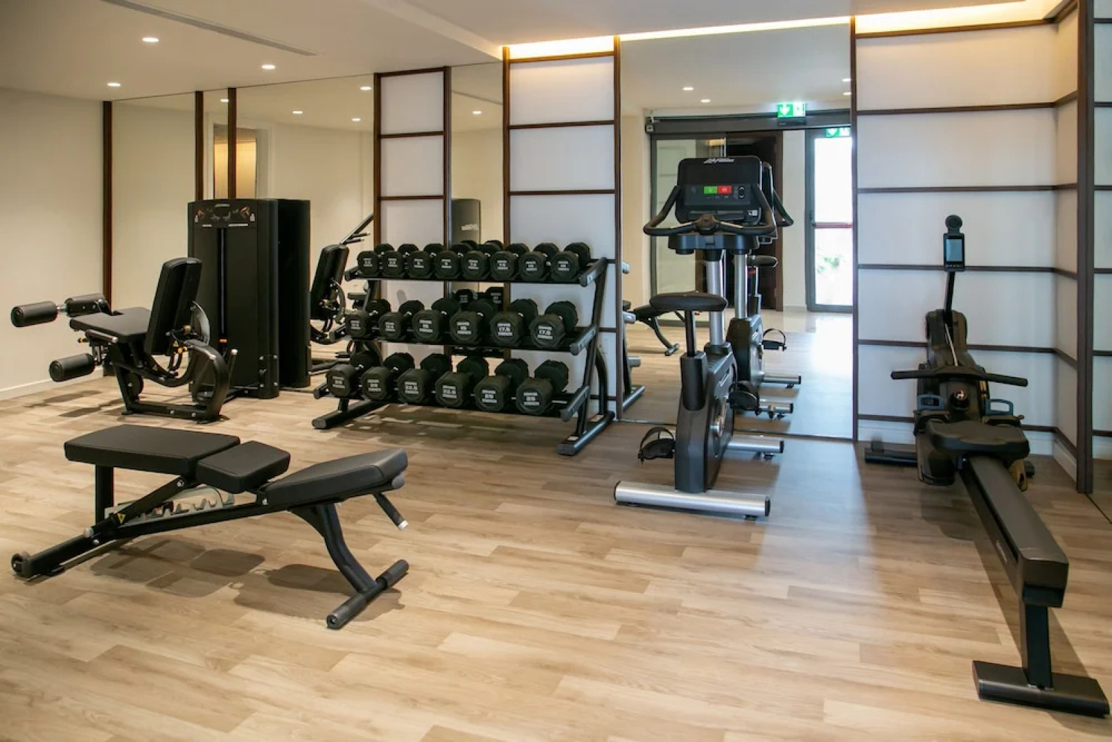 Mercure Larnaca Beach Resort