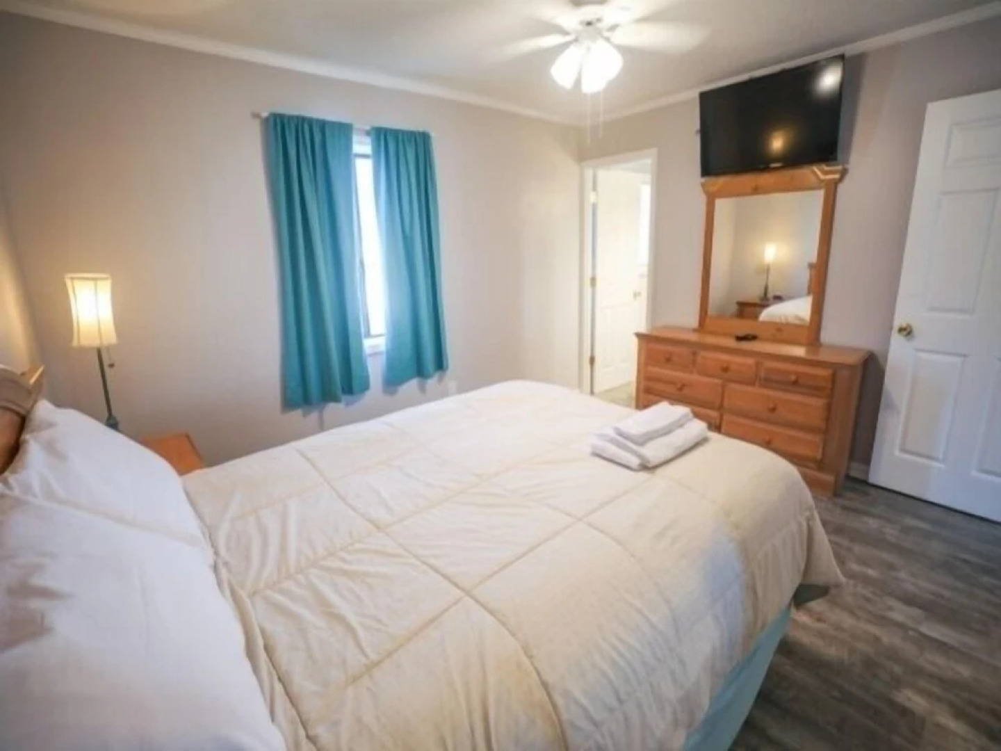 Carolina Ease - The Perfect Condo For An Easy Beach Getaway - Large Deck And Just Steps To The Beach! 3 Bedroom Apts by Redawning