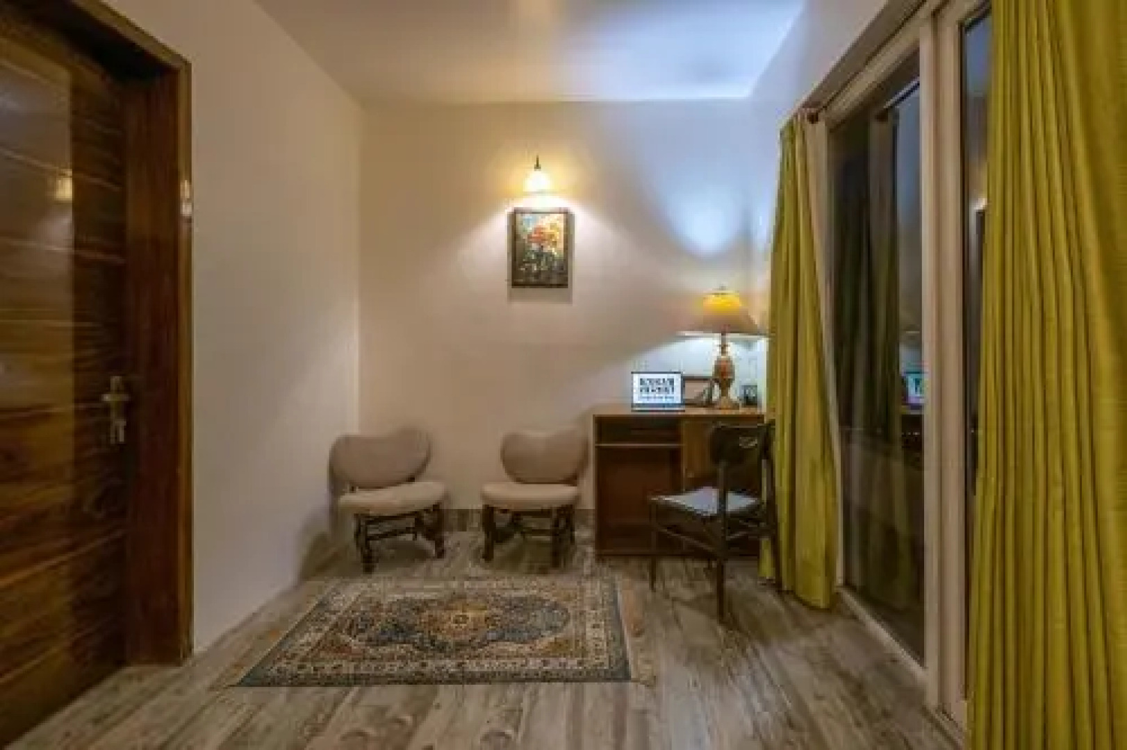 The Hideout by Vista Rooms