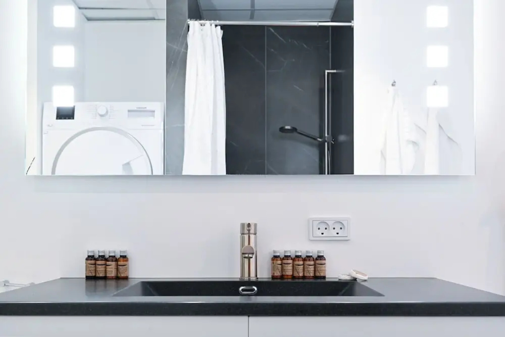 Modern 2-bedroom Apartment in the Family-friendly Suburbs of Copenhagen