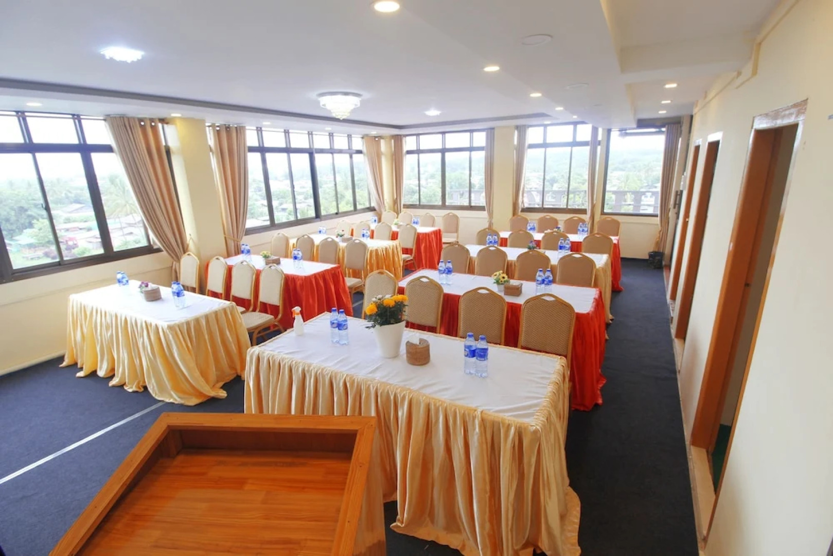 Kayah Golden Hill Hotel