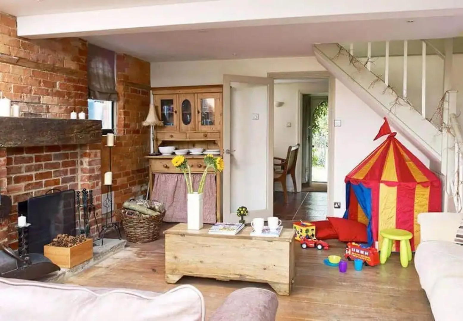 A pet-friendly converted chapel with charming features near Uffington