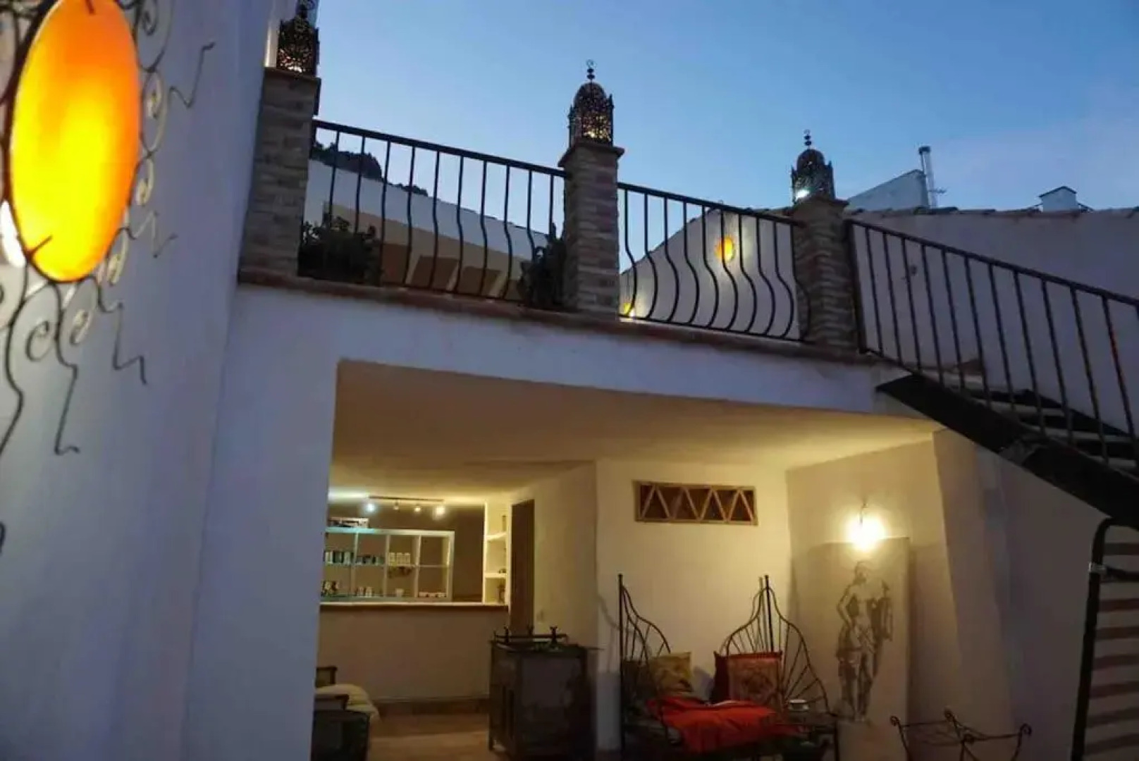 Eagles Nest - Massive townhouse with Pool with outstanding views