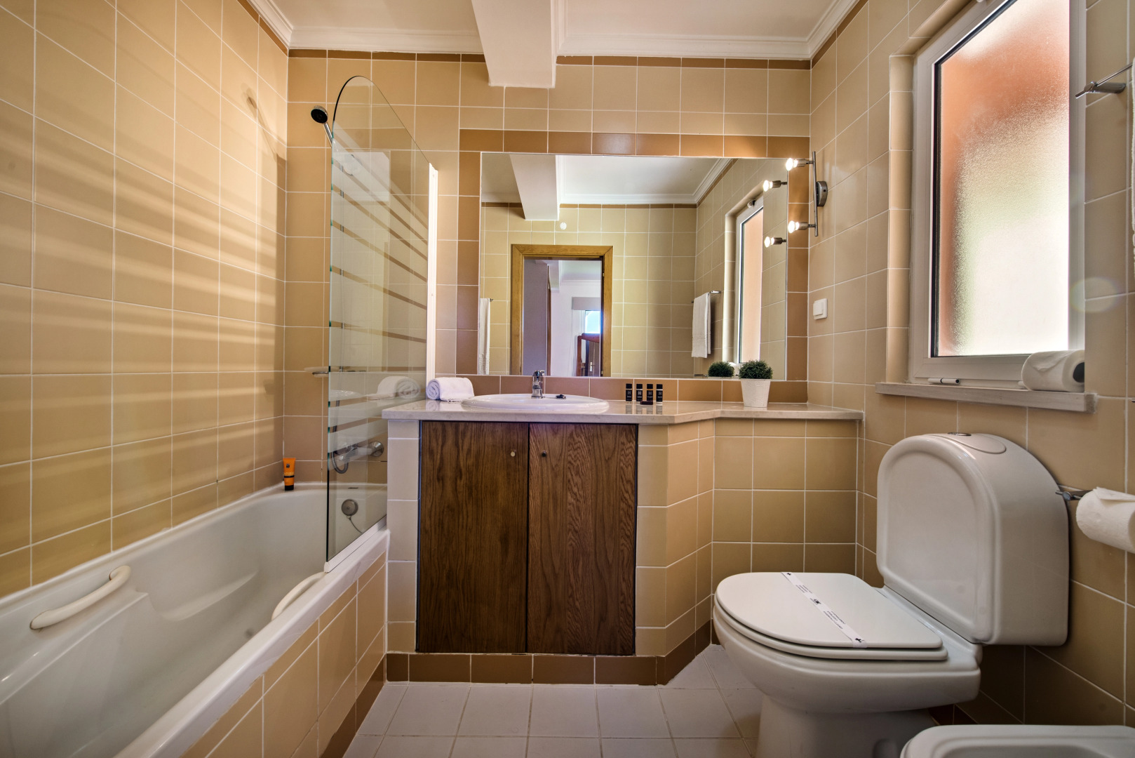 Jardim Da Meia Praia Hotel