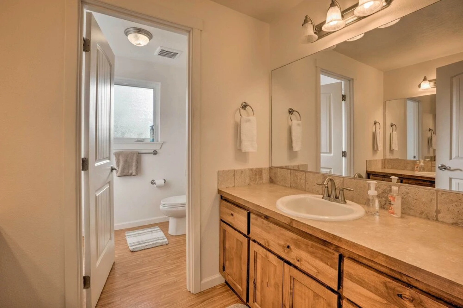 Spacious Bandon Getaway - 2 Blocks to Ocean!