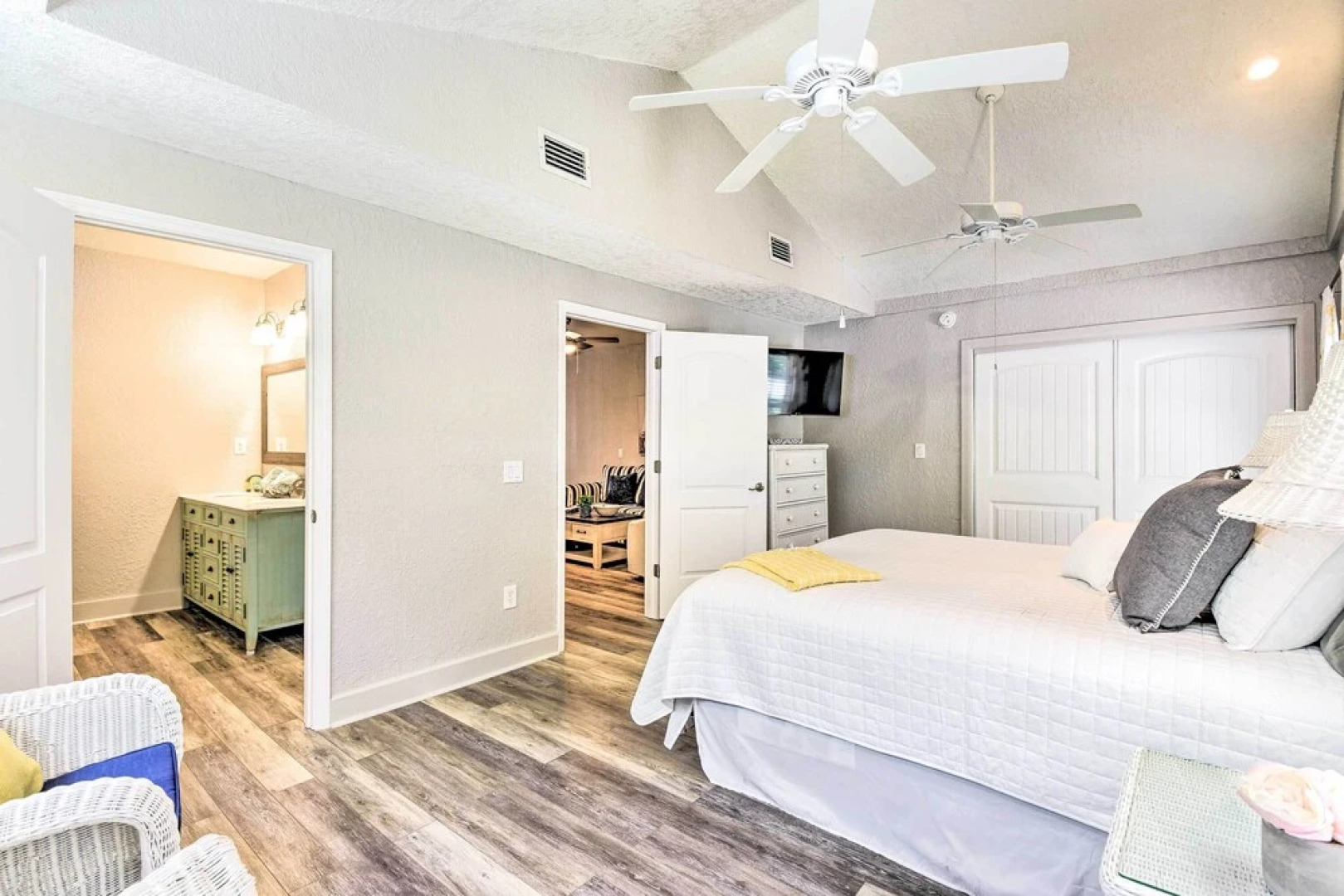 Port Charlotte Cottage ~ 3 Mi to Beach Park!