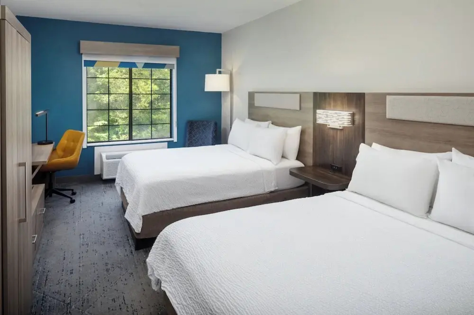 Holiday Inn Express & Suites Albemarle