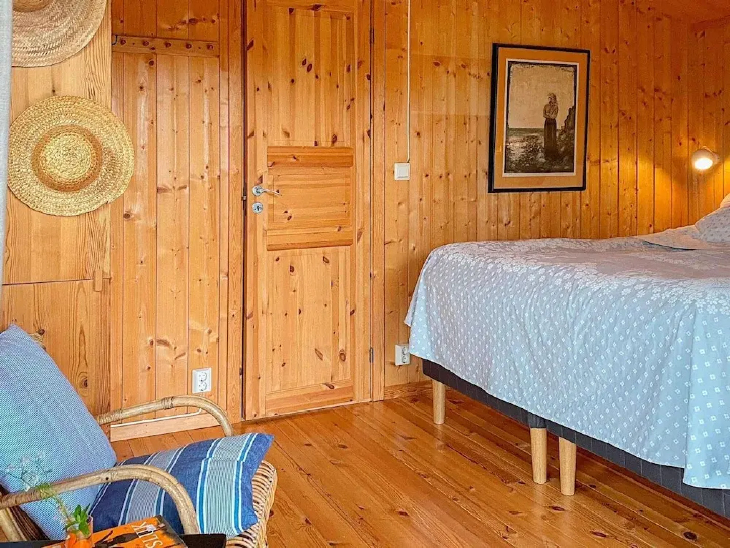 Serene Seaside Retreat in Vesteroy-by Traum