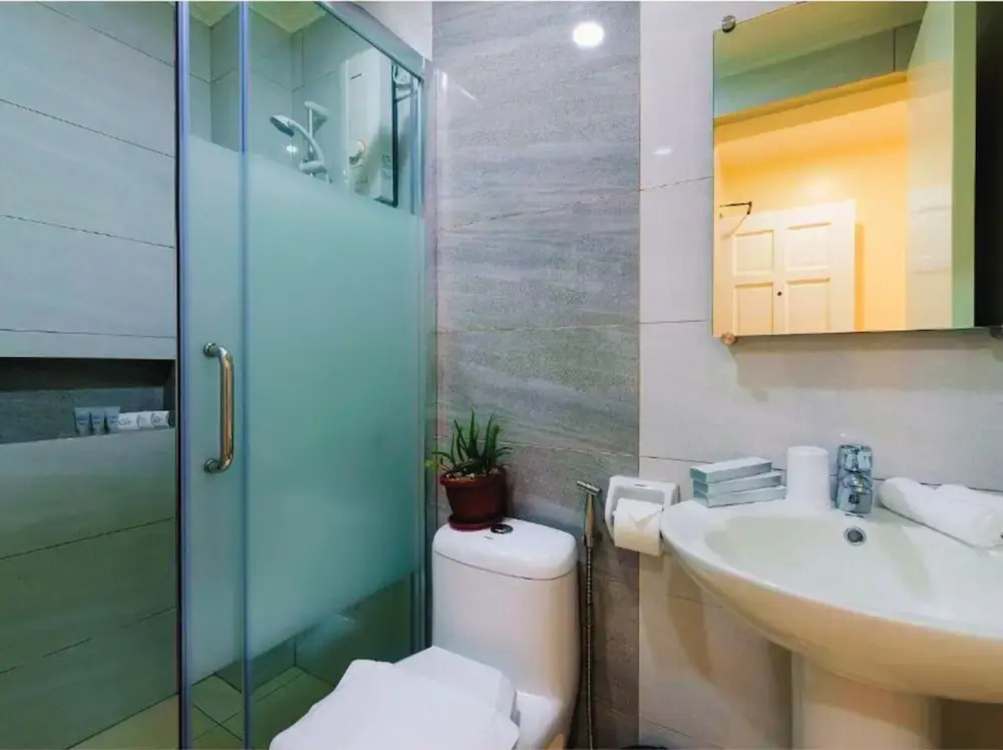 Bernardos Lantia Hotel