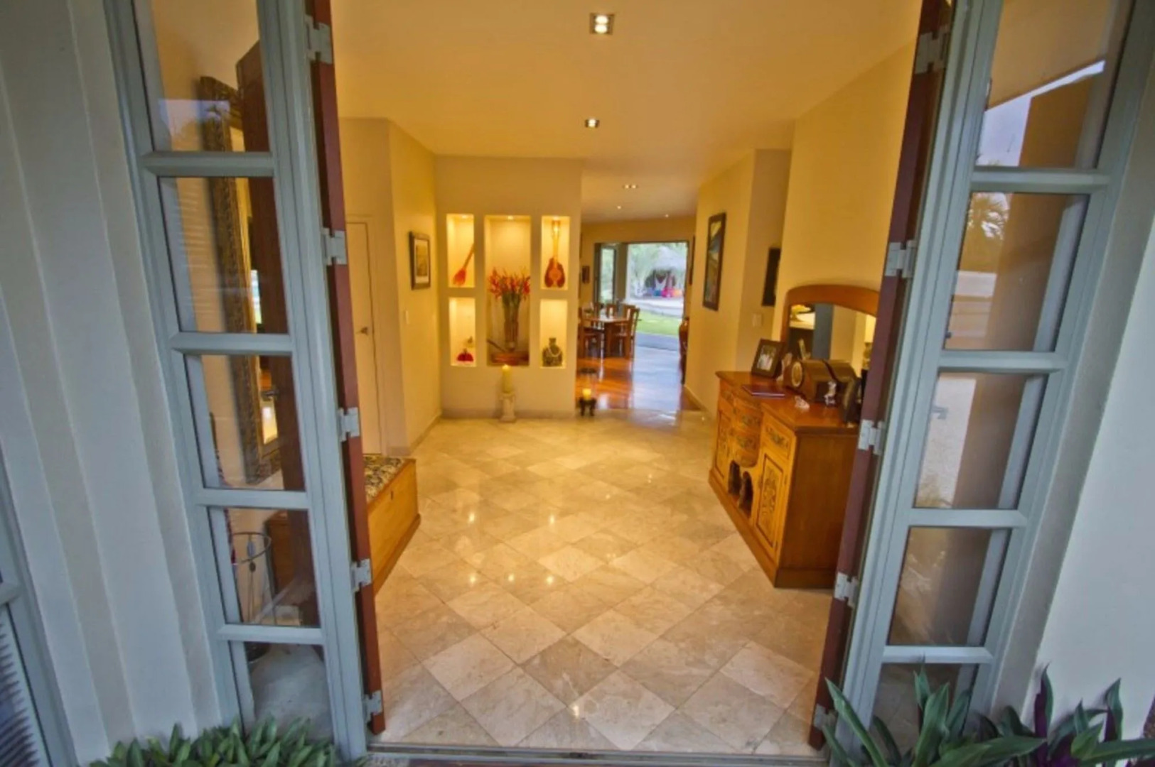 Rarotonga's Fishing Lodge - GT's