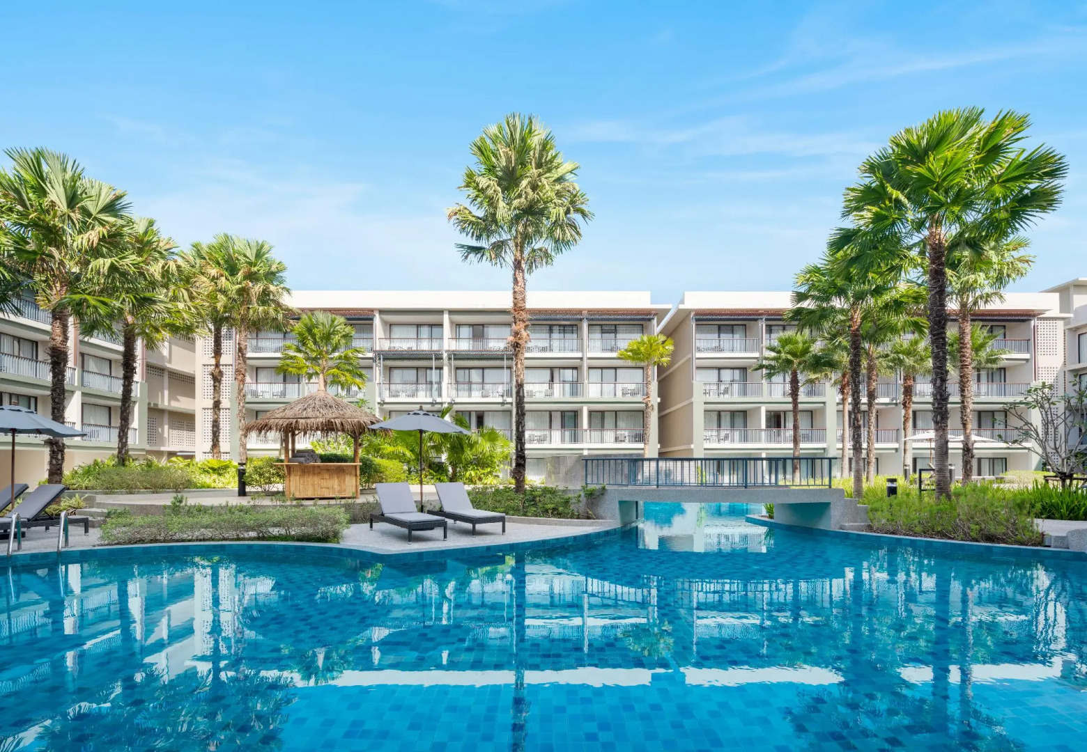 Le Meridien Khao Lak Resort & Spa