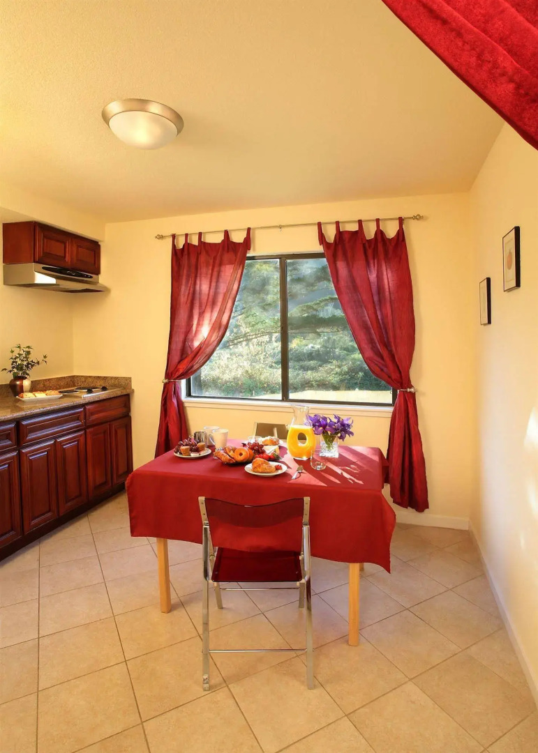 West Sonoma Inn & Spa