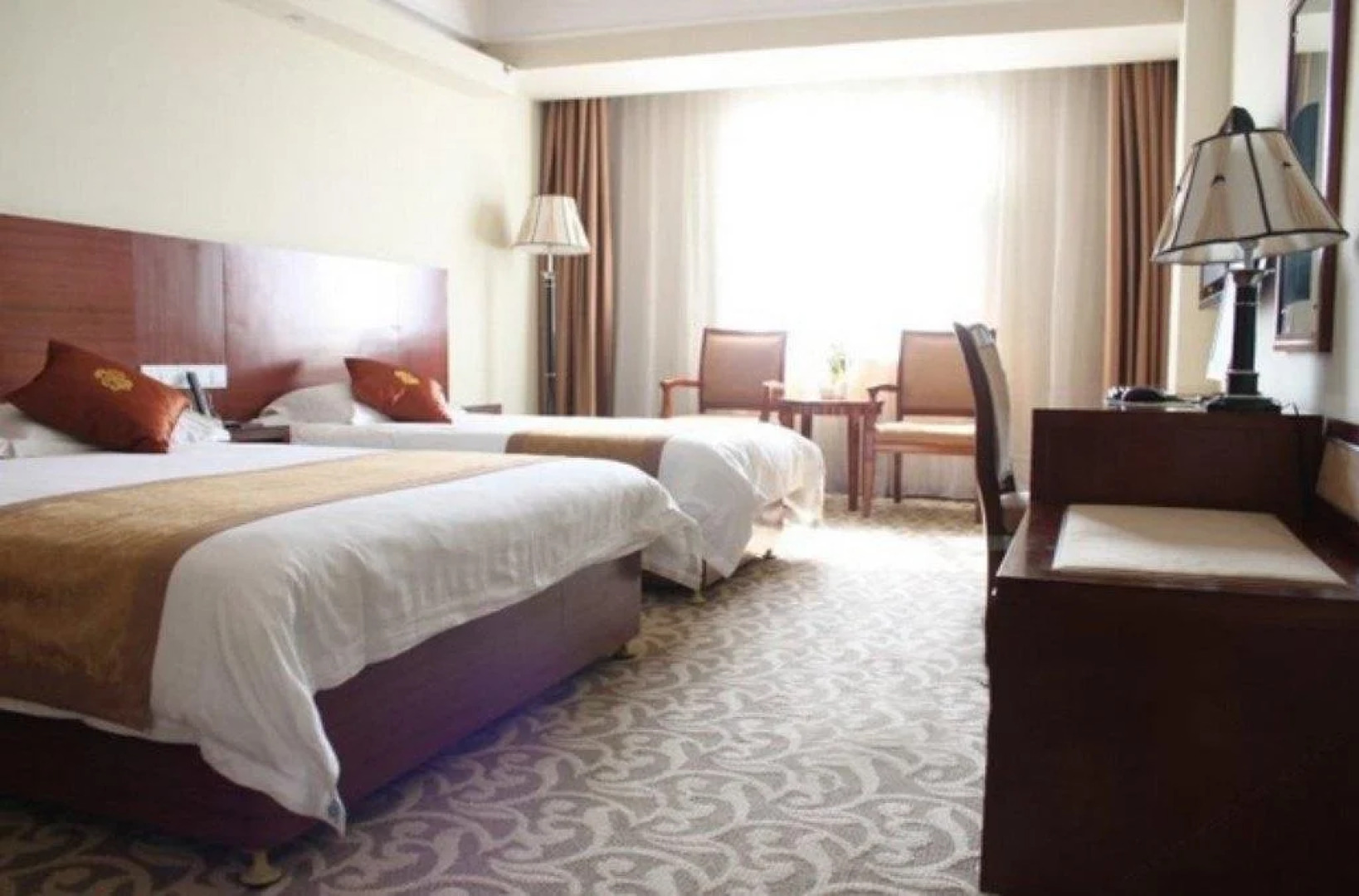 Jiujiang Huaqi Holiday Hotel