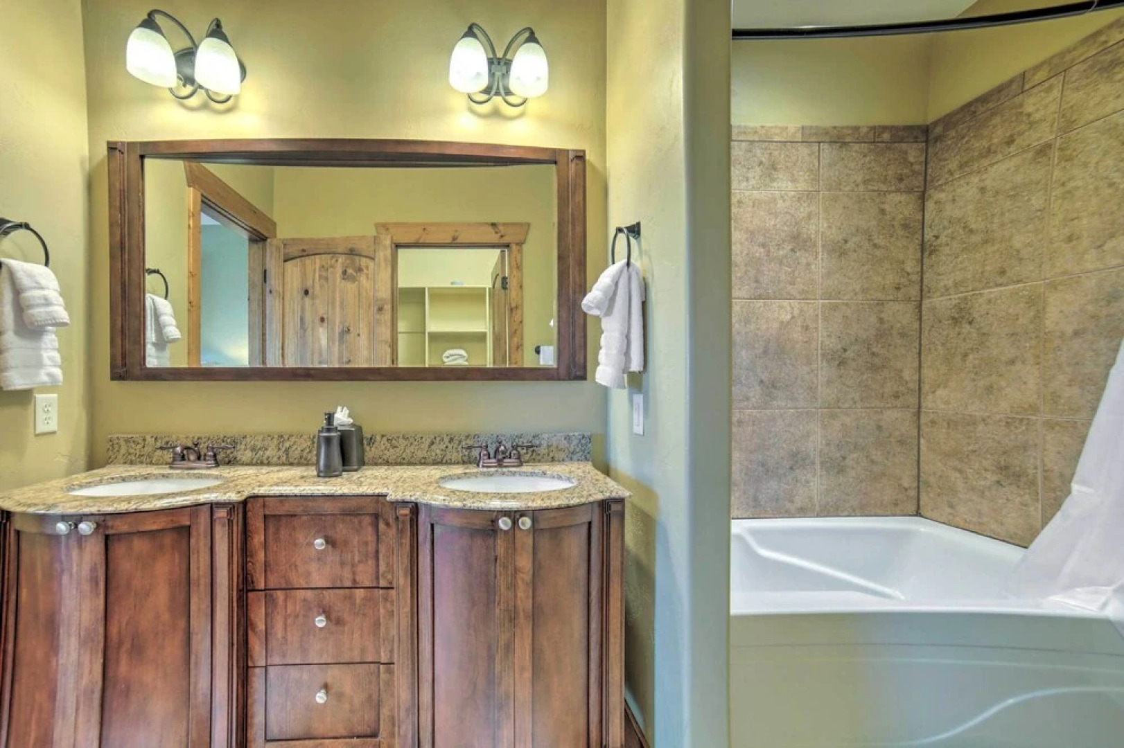 Cozy Driggs Condo ~ 40 Mi to Grand Teton NP!