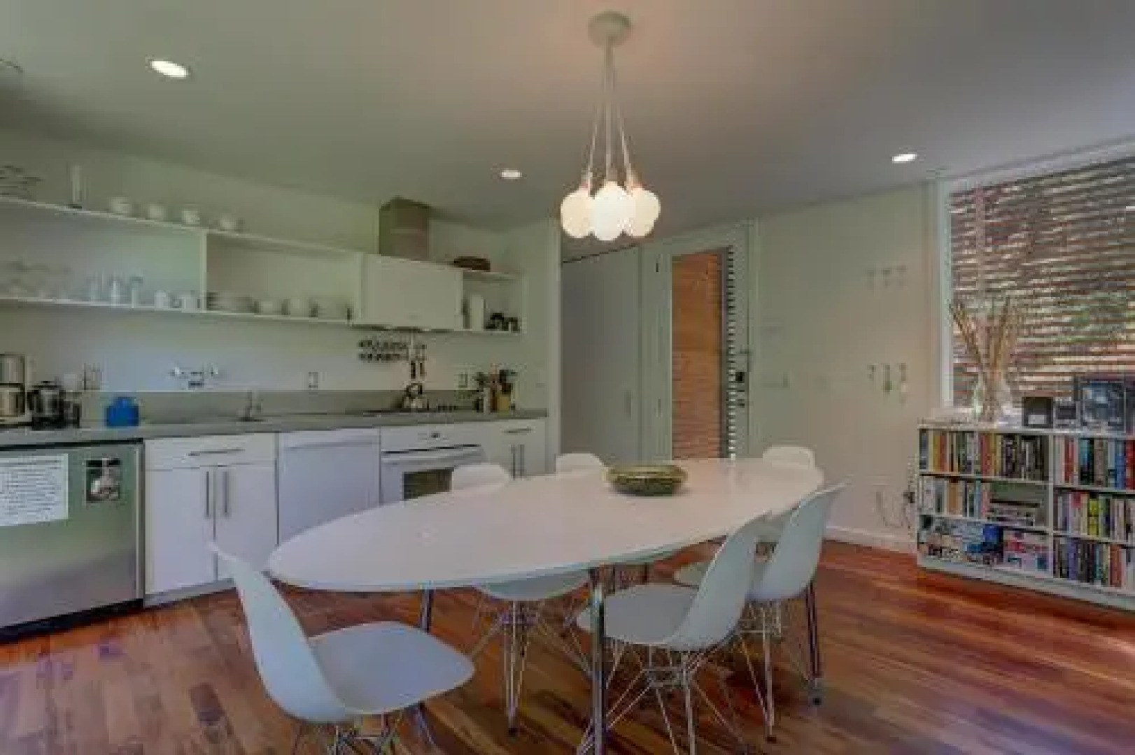 Neal Creek-River Vw-Ac-2br/1ba