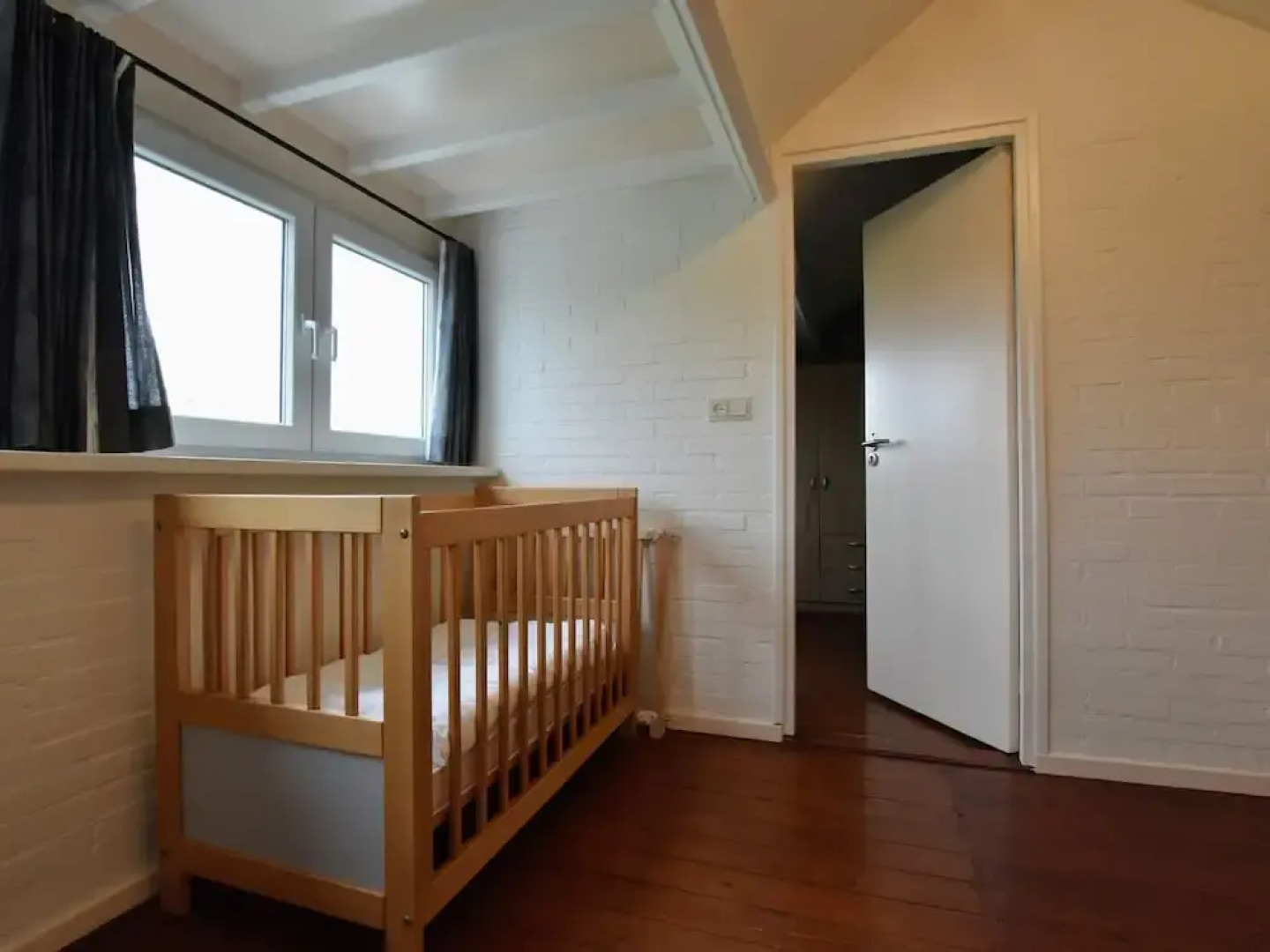 Modern Holiday Home near Klimmen With Hill View