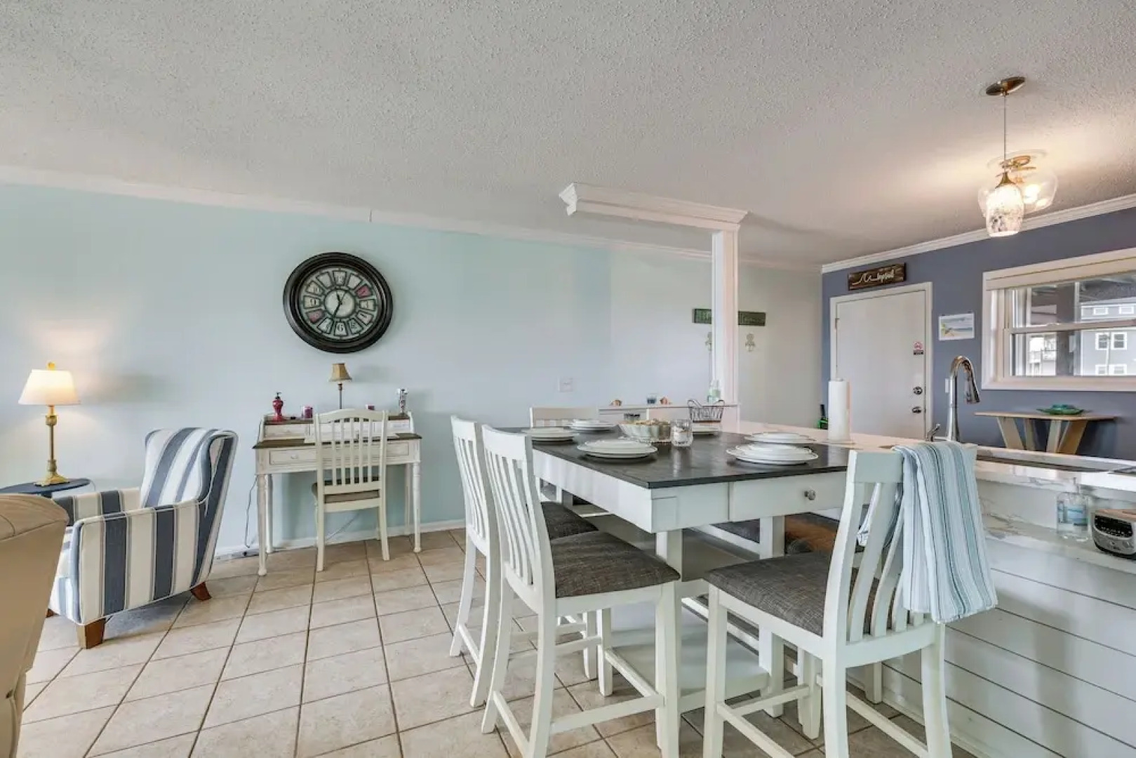 Steps to the Beach: Oceanfront Condo w/ Lanai!