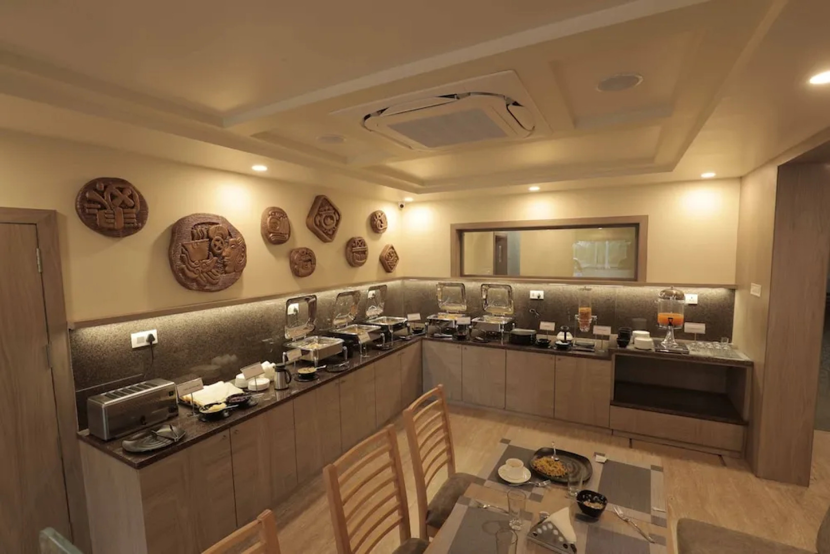 Pride Biznotel Gir Sasan