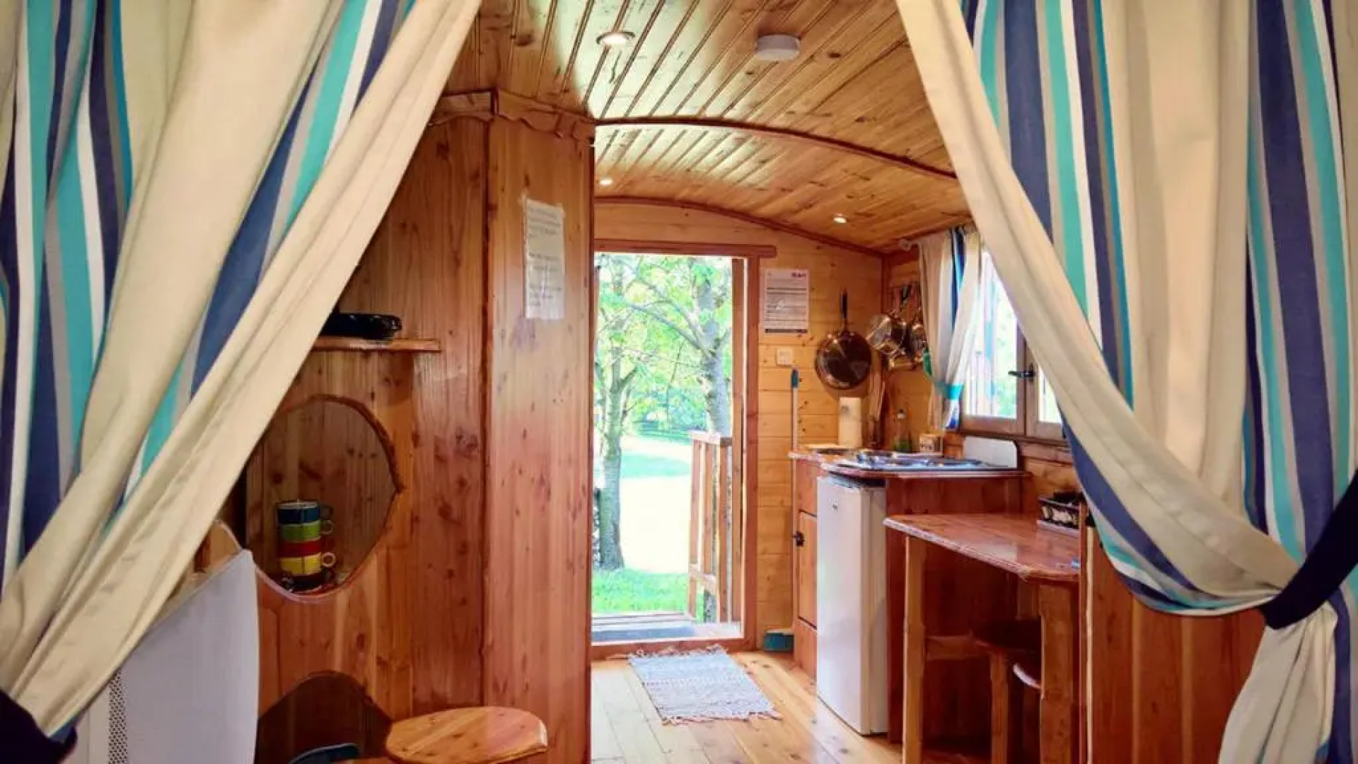 Roulottes au pied du Vercors