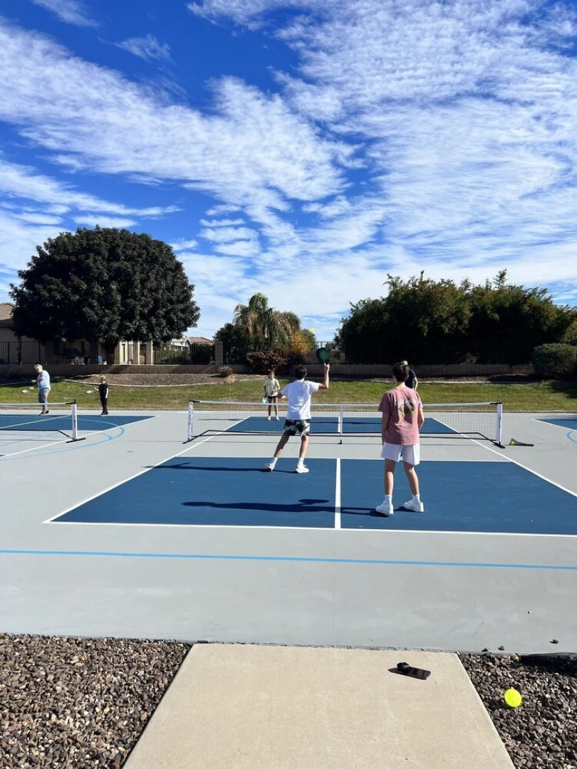 Desert Queen 4 Bedroom Home by RedAwning