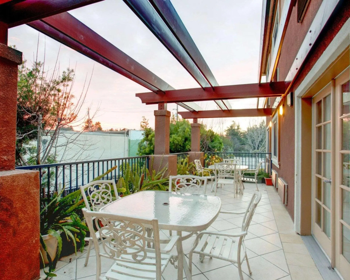 Holiday Inn Express & Suites Mountain View Silicon Valley by IHG