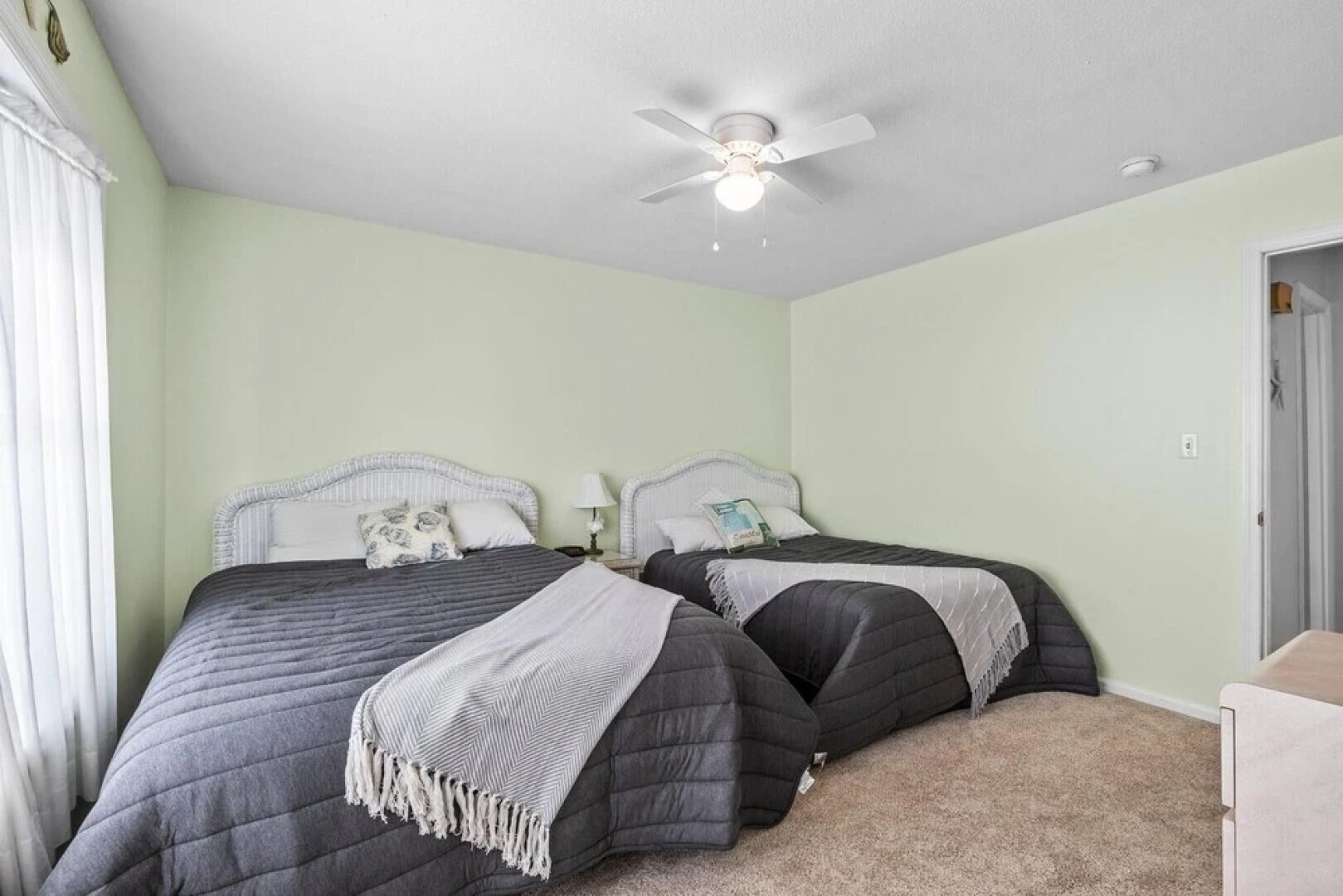 Sand Dollars & Sunshine 2 Bedroom Condo by Redawning