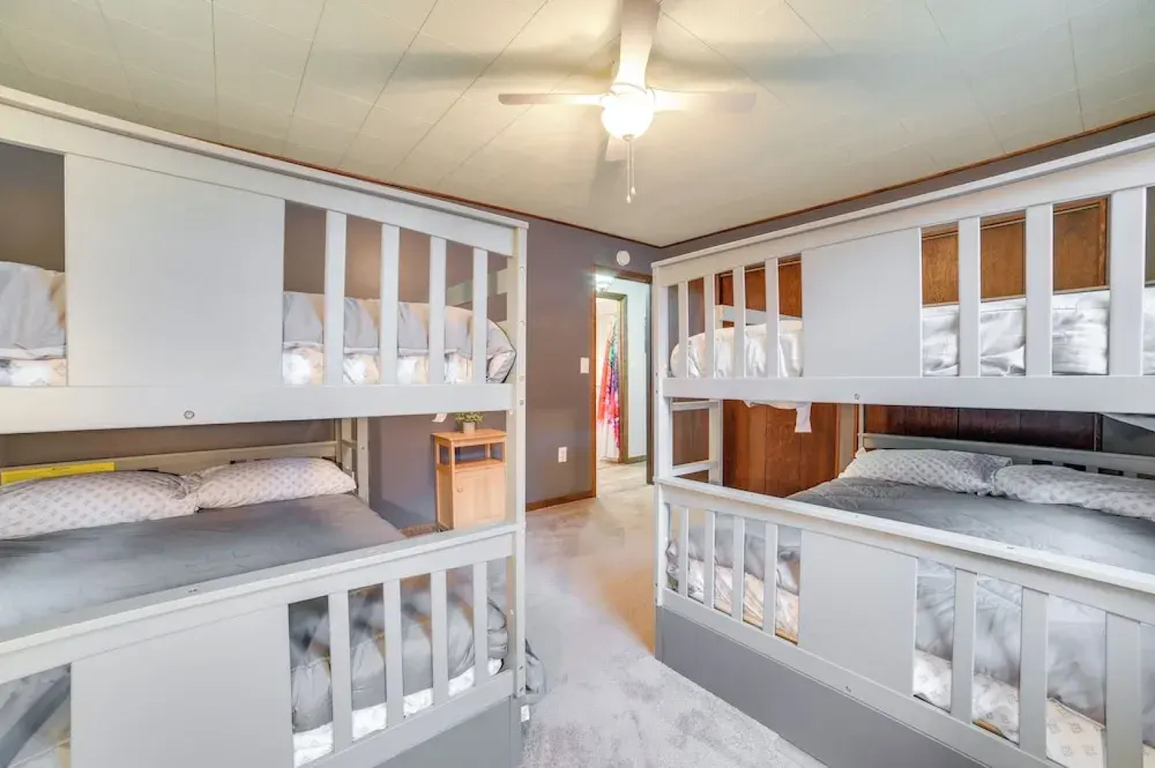 Houghton Lake Vacation Rental - Walk to the Water!