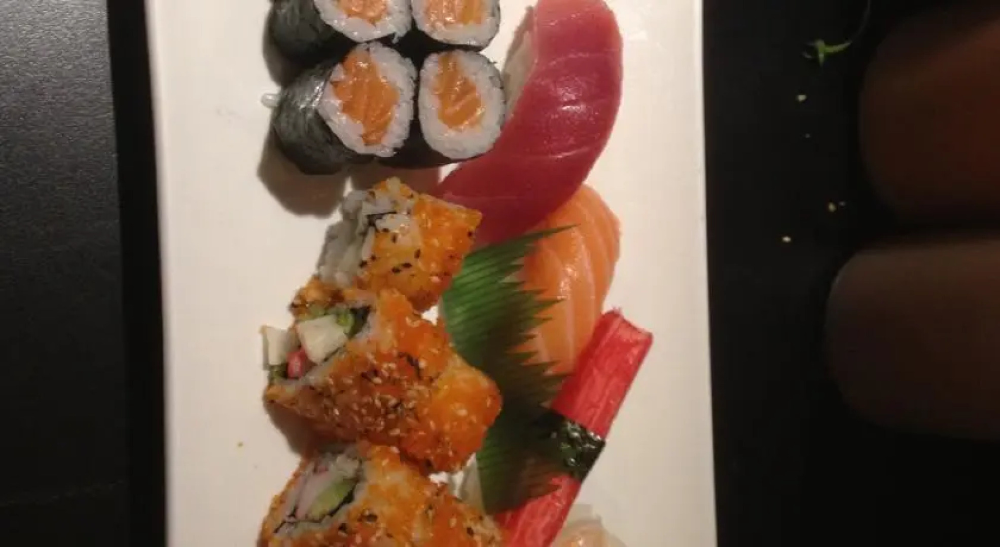 Yumi Hotel Sushi-Steaks & Friends