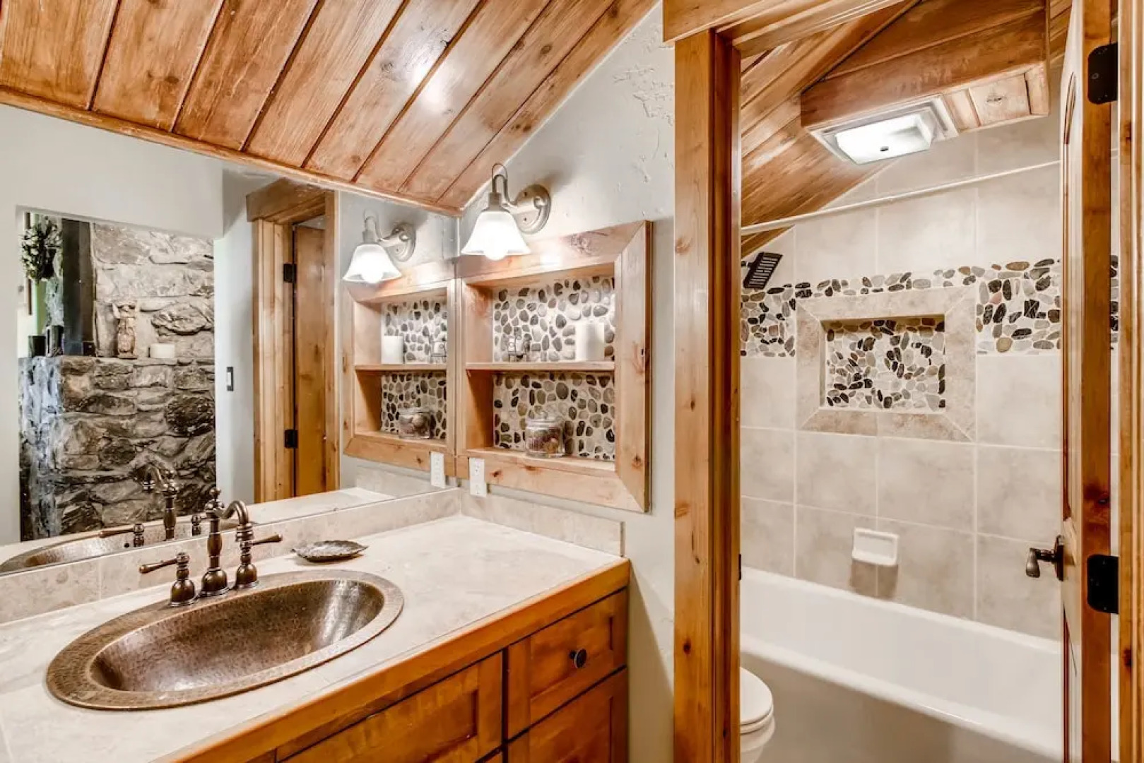 611 Oro Grande Street House 6 Bedrooms 4.5 Bathrooms Home