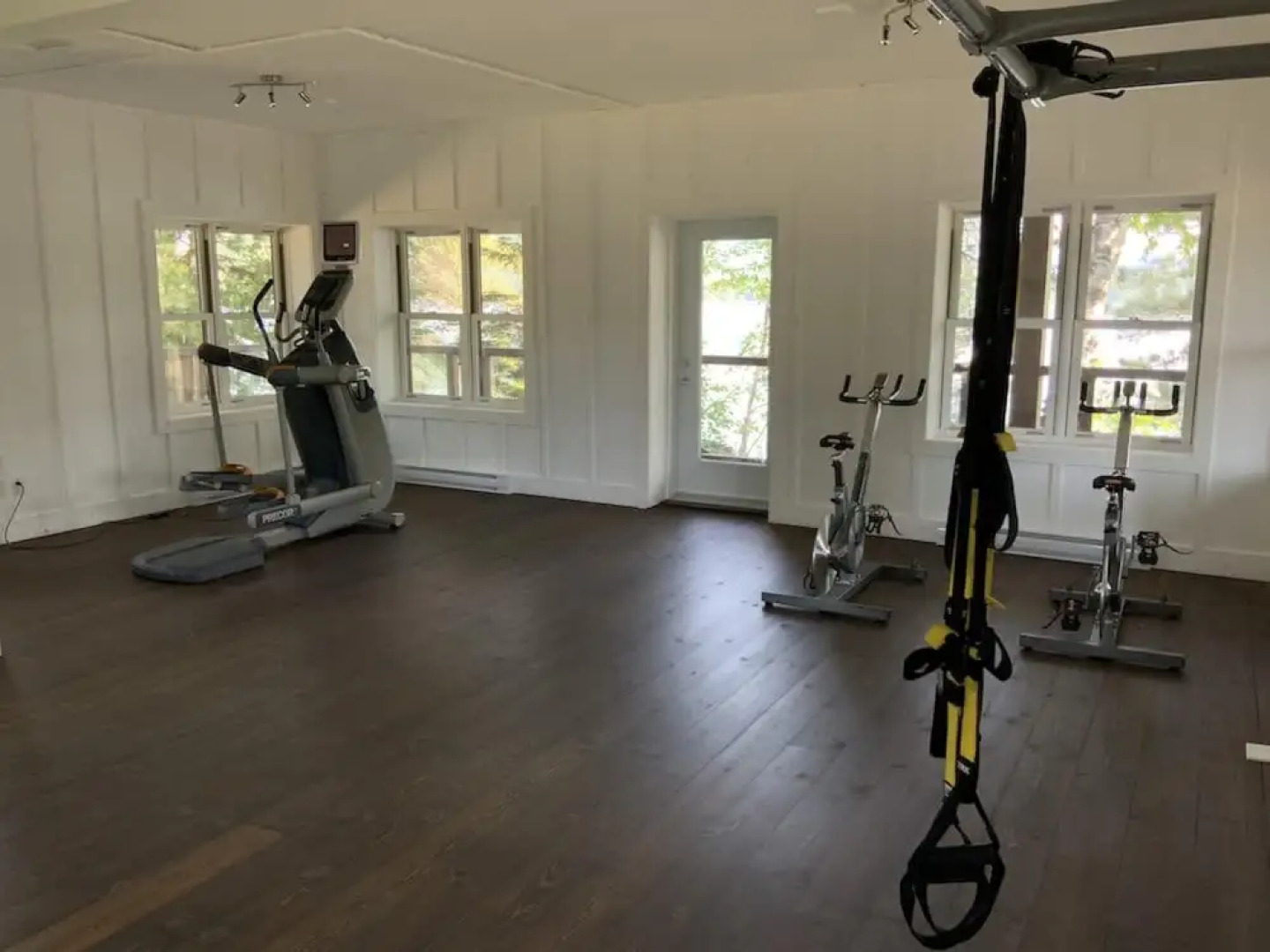 Spacious log Cottage Resort Access Citq 242255