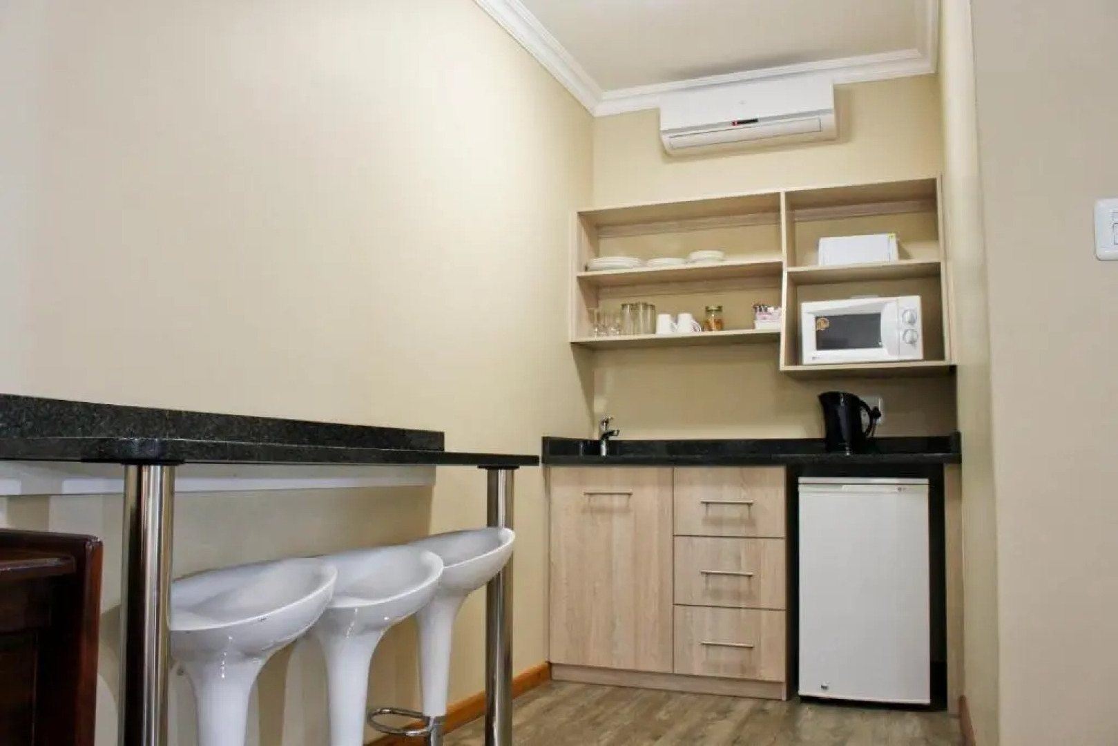 17 on Bird Guest House