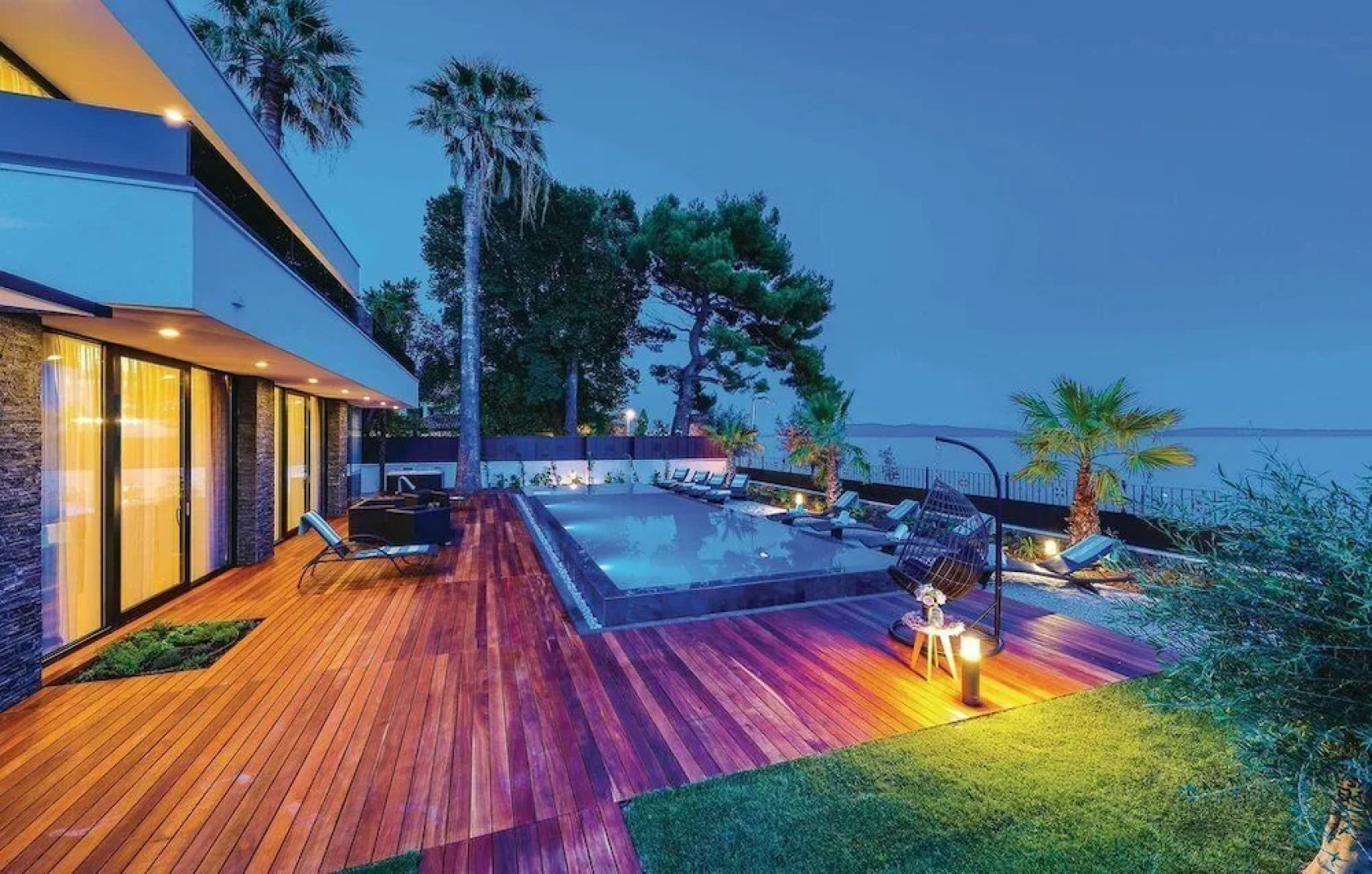 Beachfront Villa Baronessa with Pool