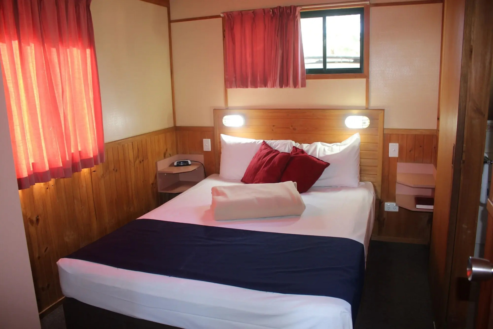 Lani's Holiday Island - Caravan Park