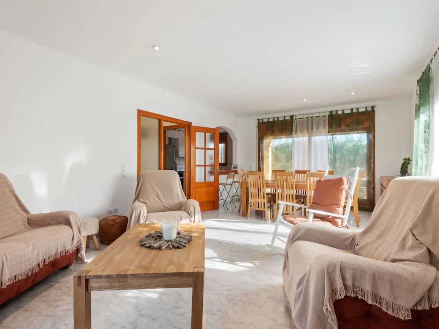 Cosy Holiday Home in Sant Pere Pescador With Private Swimming Pool