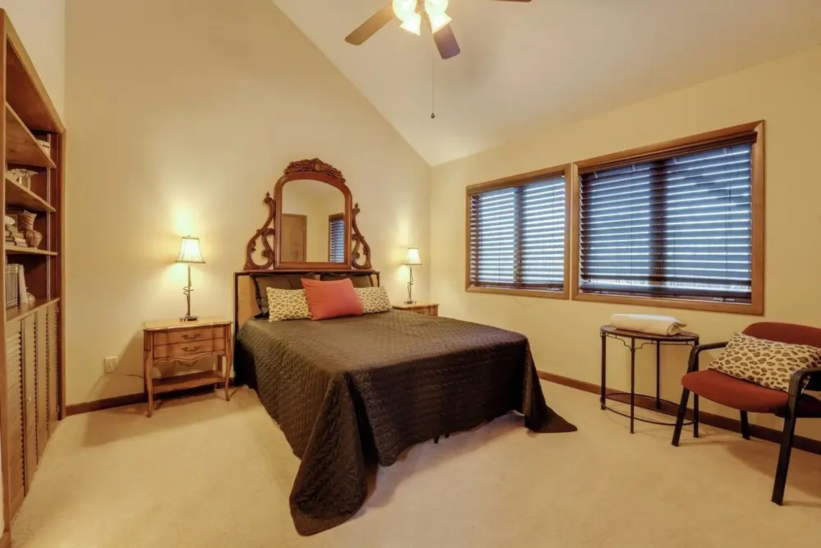 Stunning Southaven Estate: Pool & Spacious Deck!