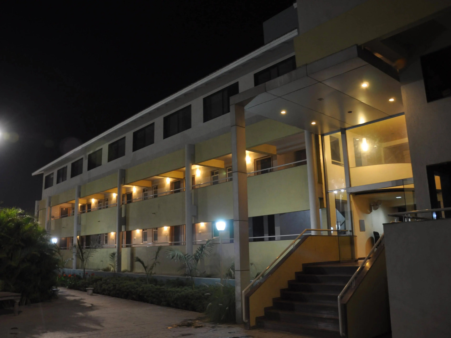 Hotel Palms Residency