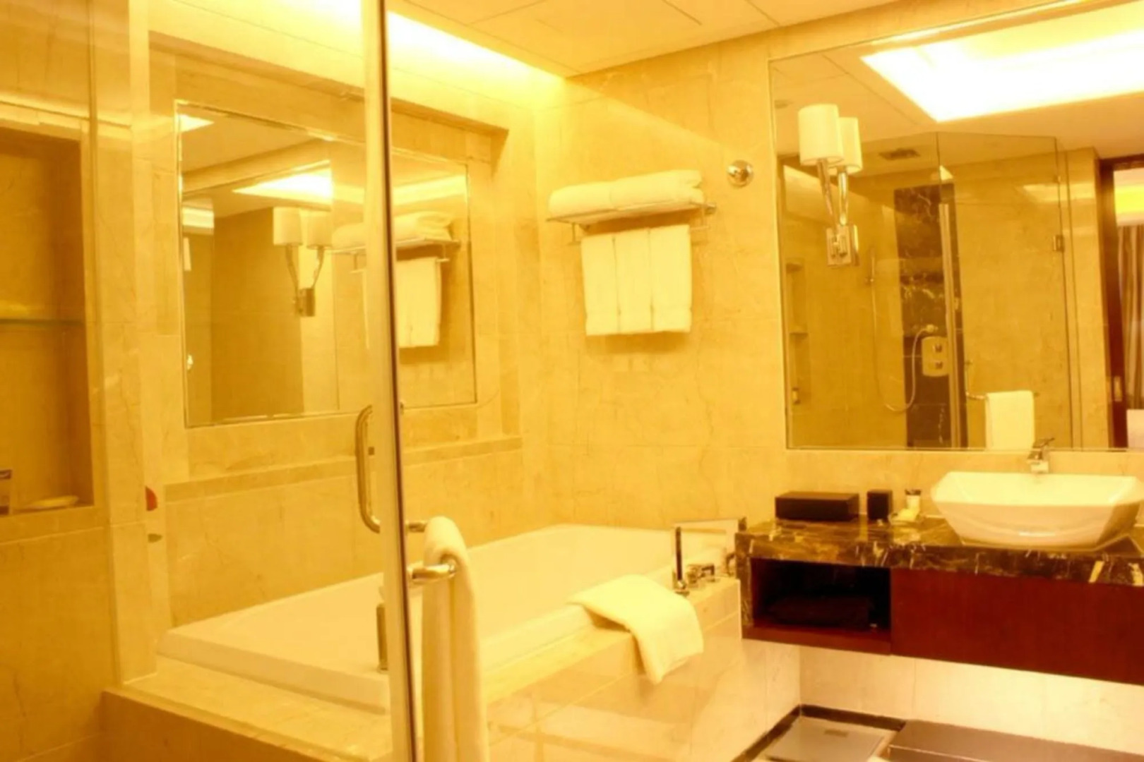 Crowne Plaza Tianjin Binhai Center by IHG