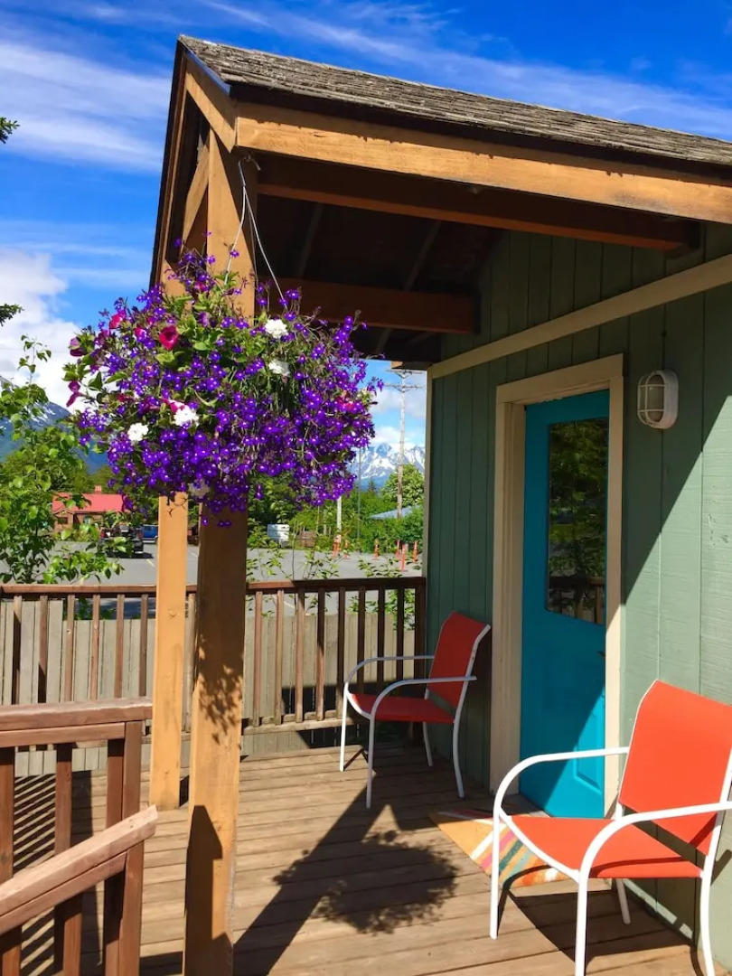 Alaska Coastal Lodging