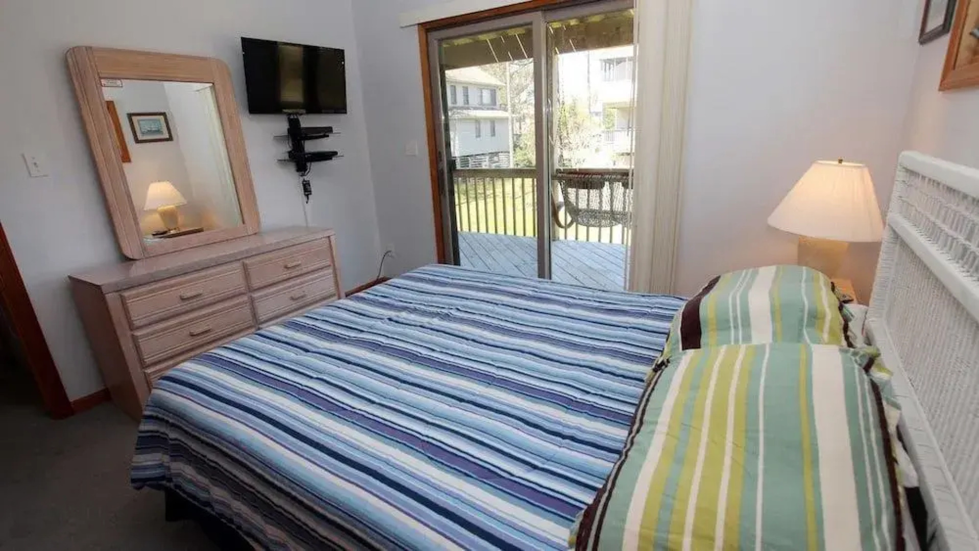 Corolla Escape Home 1037 - 4 Br Home