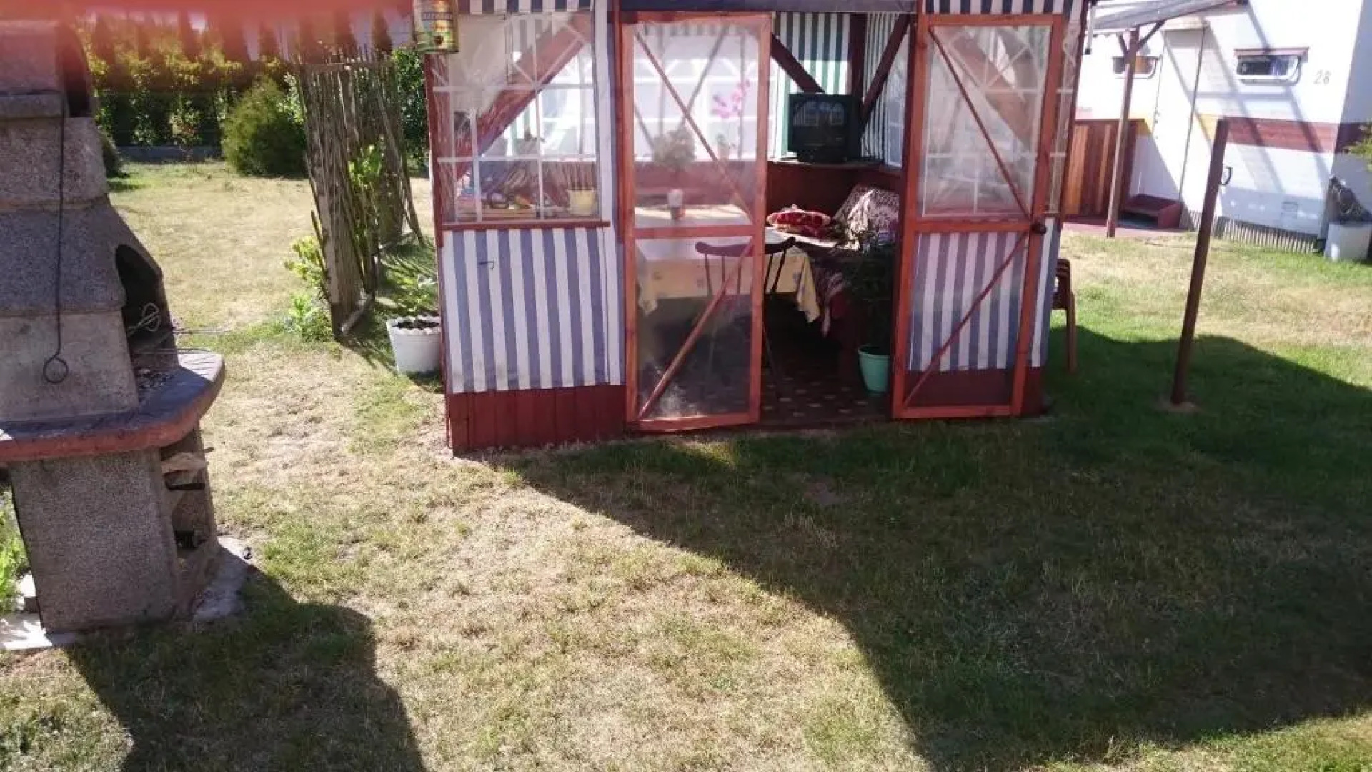 DOM BURSZTYNEK -domek drewniany