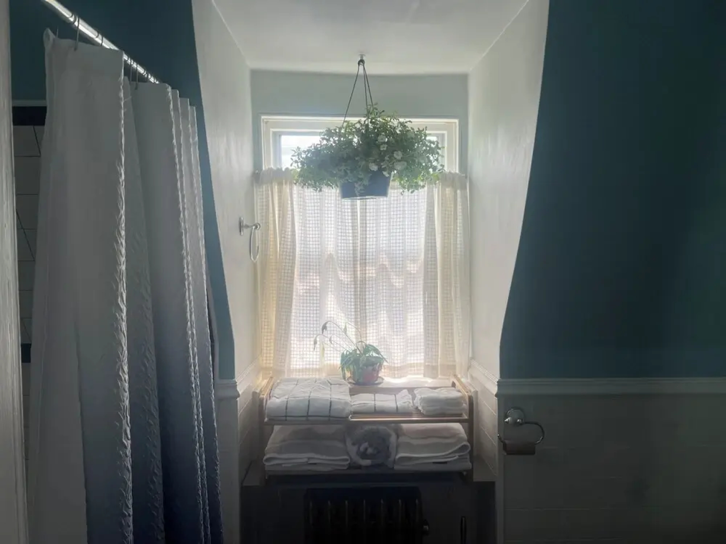 2Br Private Victorian Apartment in City Location on Half Acre Sleeps 5