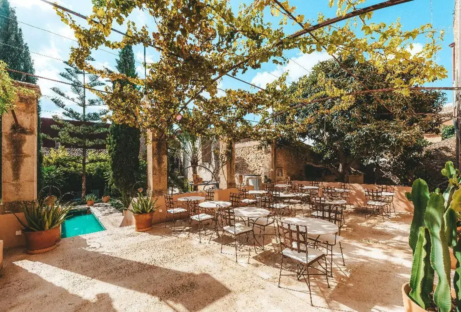 Yartan Boutique Hotel