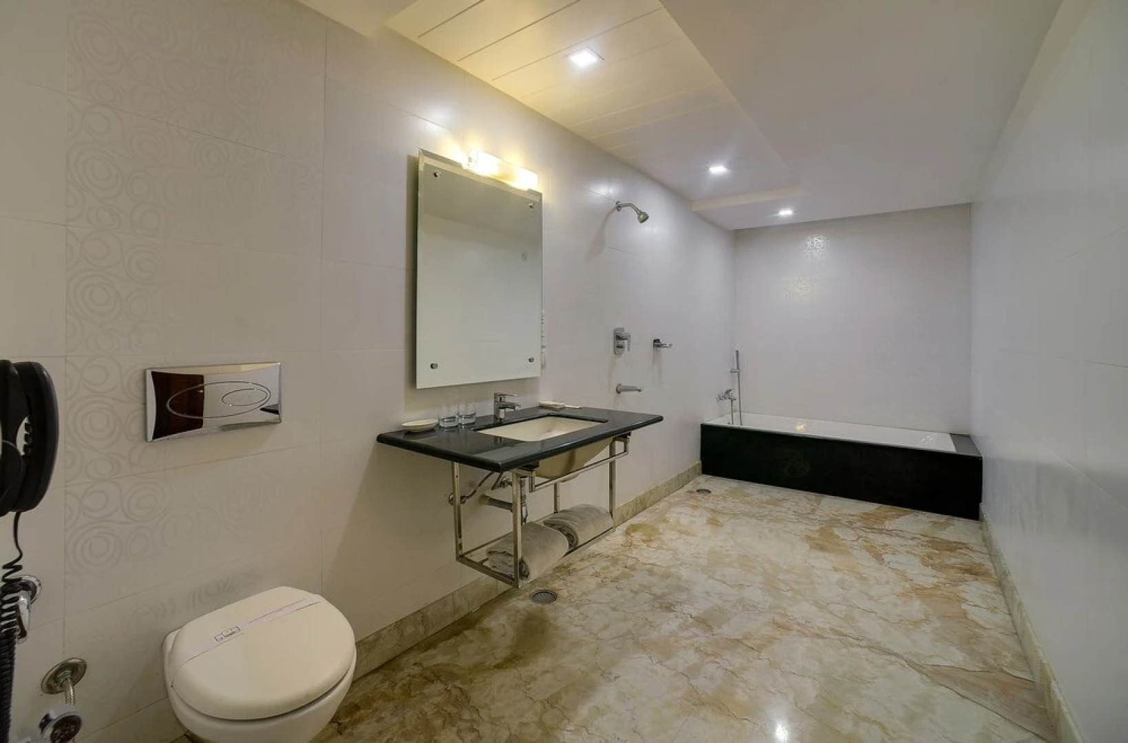 Cygnett Inn Silverleaf