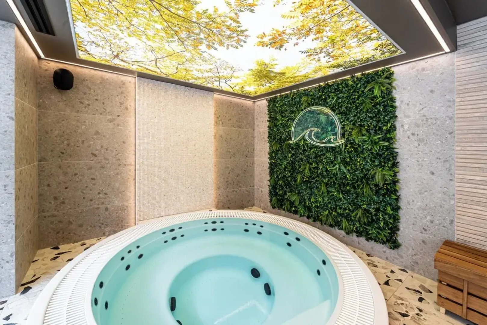 Deluxe Zen Apartment & Spa