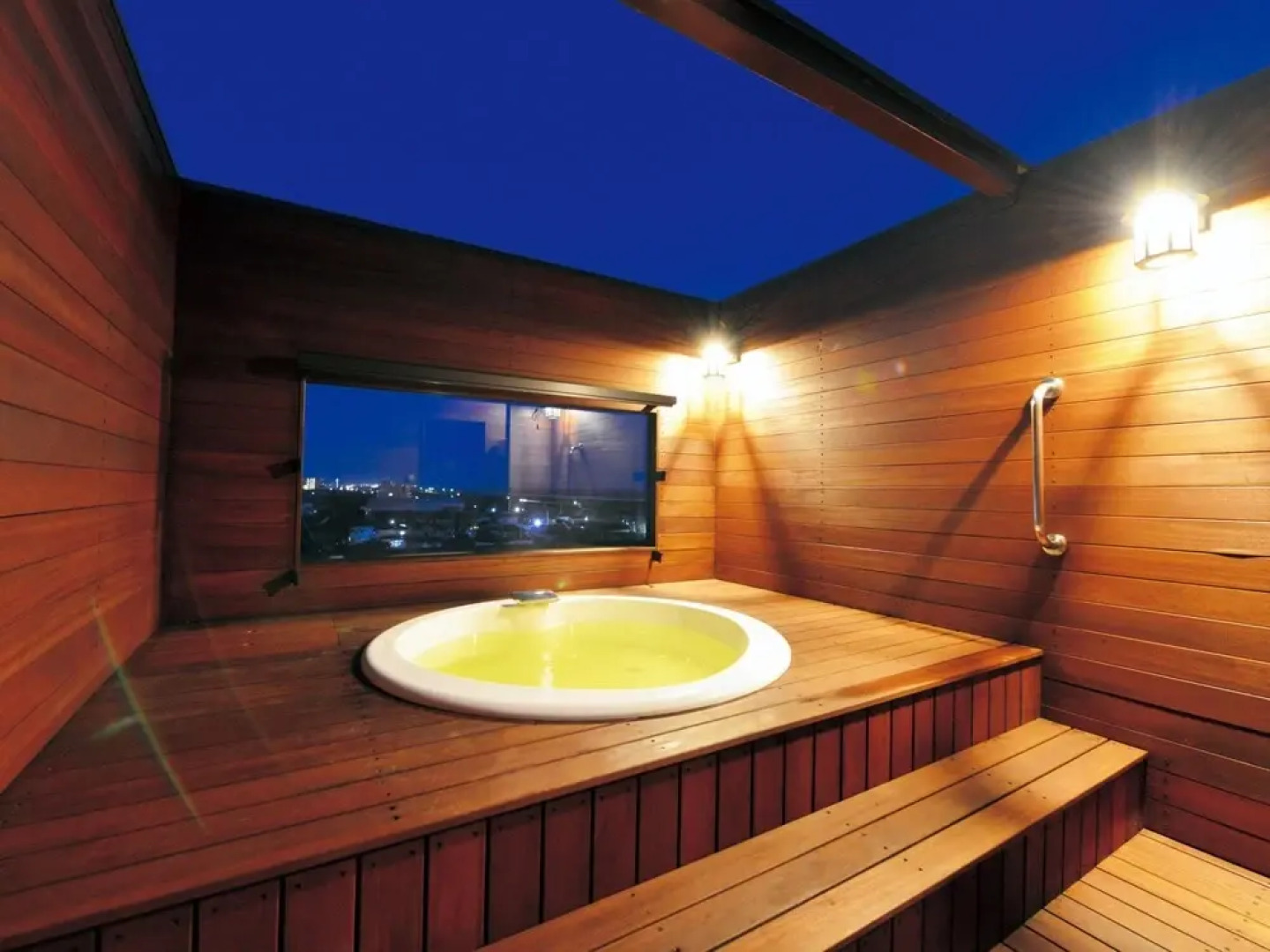 Shirako New Seaside Hotel