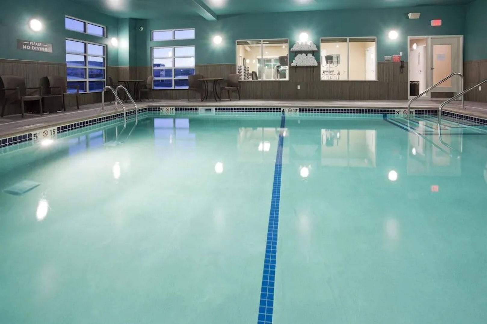 GrandStay Hotel & Suites Valley City