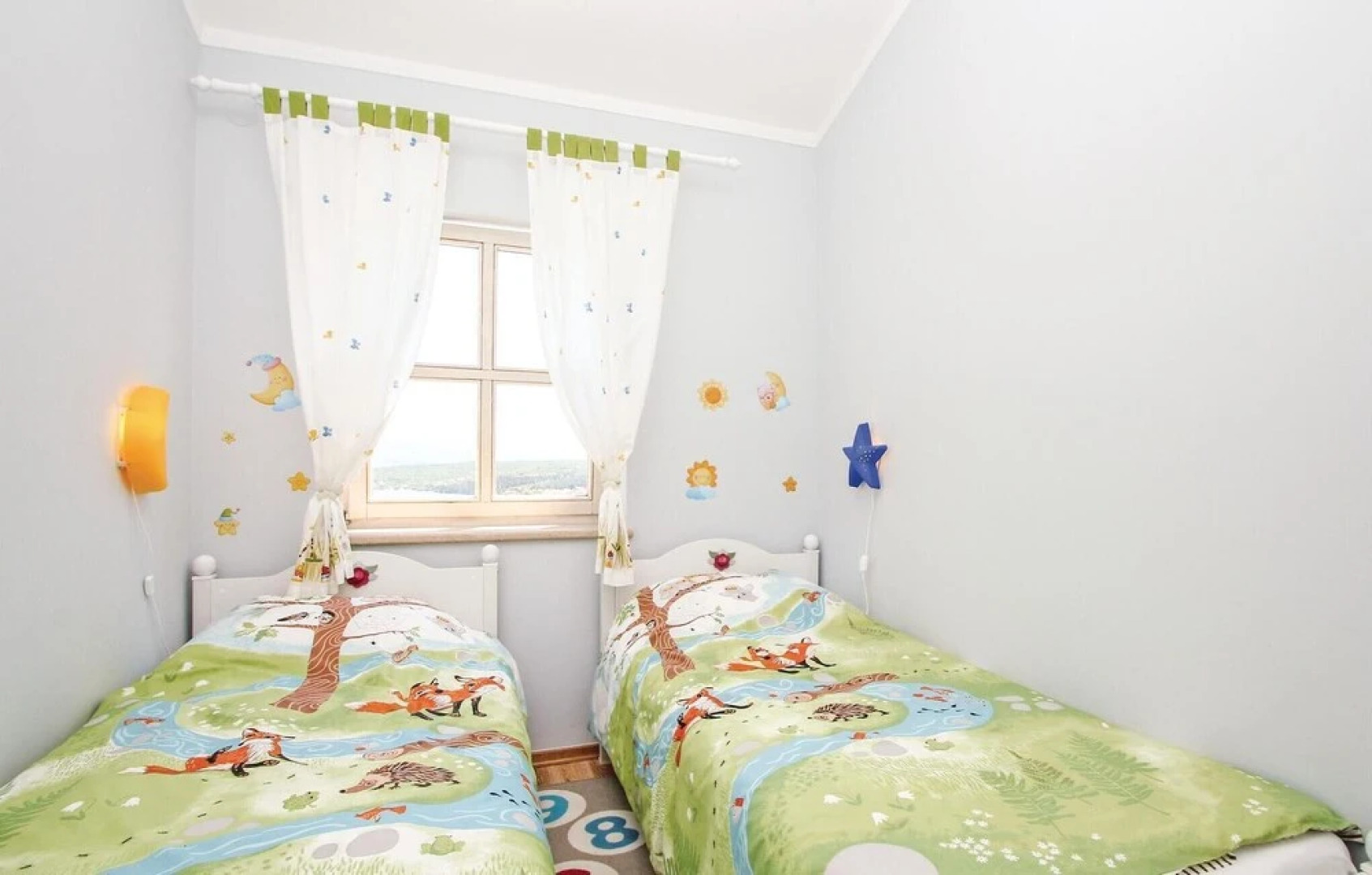 Nice Home in Malinska With Wifi and 5 Bedrooms