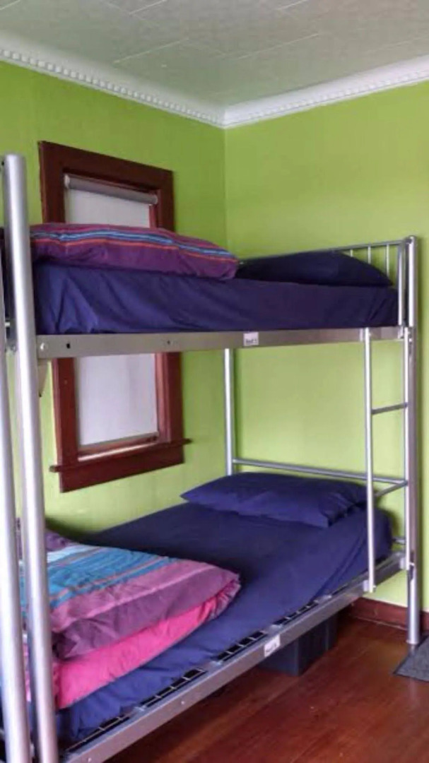 Apple Tree Backpackers